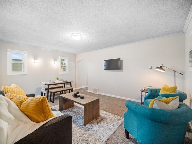 Building Photo - Millwood 2 bedroom condo
