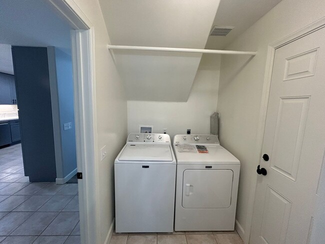Building Photo - Charming Renovated Home in Vista, CA – Cul...