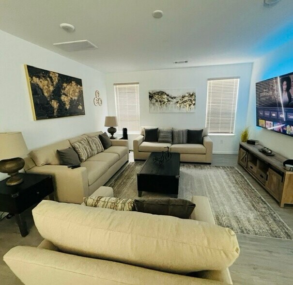 Building Photo - 26208 Arrowleaf Dr