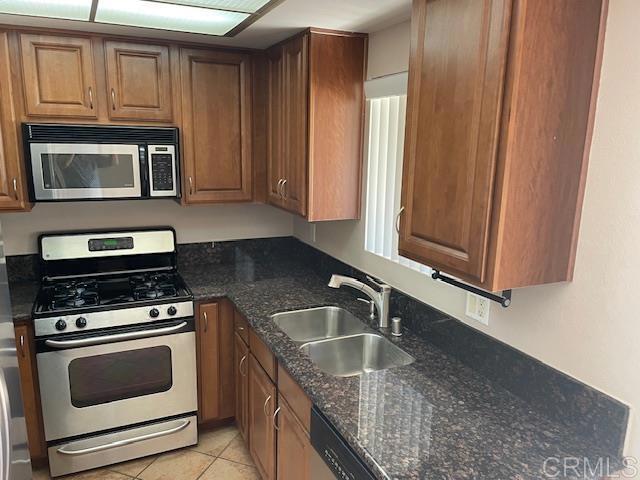 Building Photo - 3796 San Ramon Dr