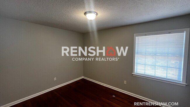 Building Photo - 2547 Courtney Dr