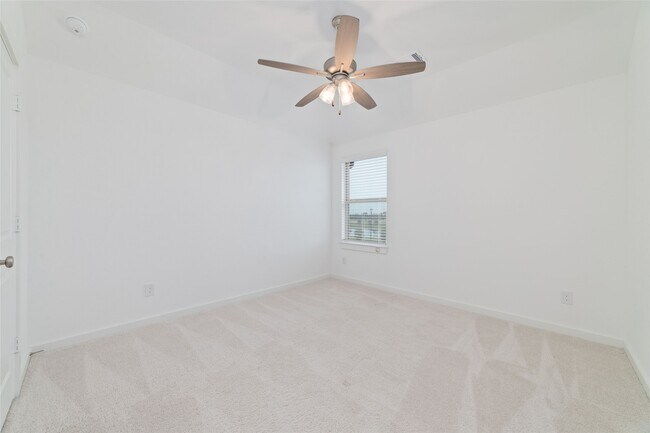 Building Photo - 925 Crystal Bnd Ln