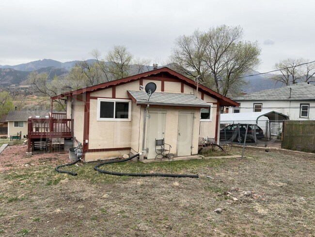 Building Photo - 3306 W Platte Ave