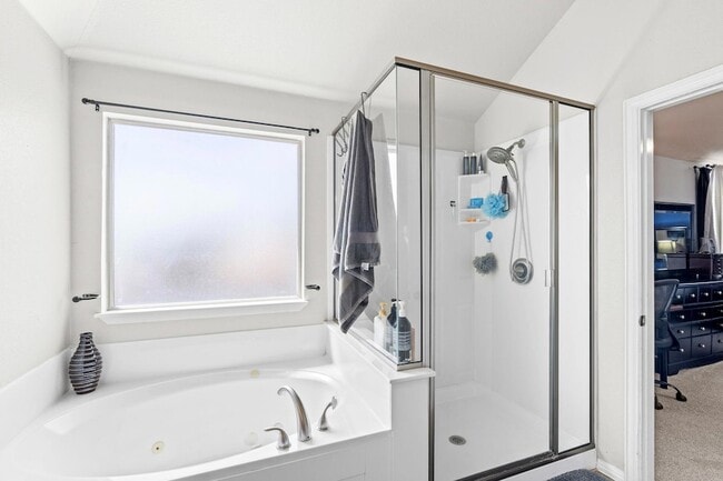 Building Photo - 227 Sandstone Trail