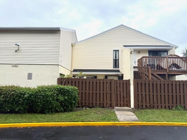 Building Photo - 641 Executive Center Dr