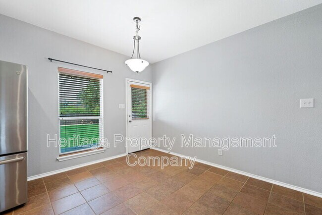 Building Photo - 304 Rustic Tr