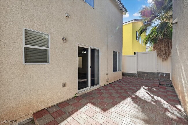 Building Photo - 7281 Larix Rd