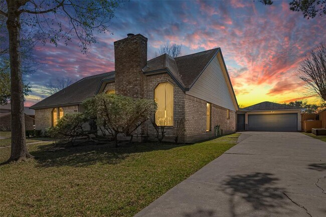 Building Photo - 15030 St Cloud Dr