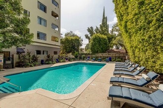 Pool - The Hermoyne