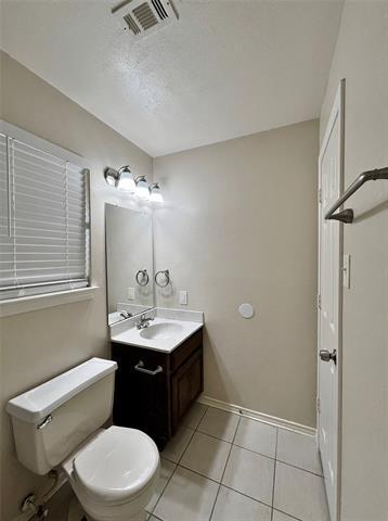 Building Photo - 717 Hillcrest Ct