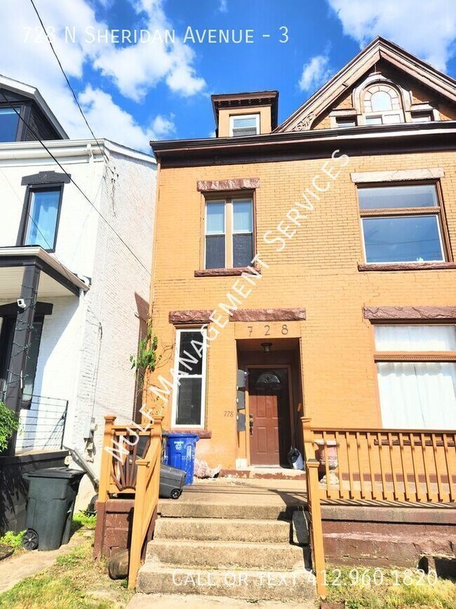 Building Photo - 728 N Sheridan Ave