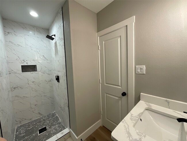 Building Photo - 7735 Meadville St