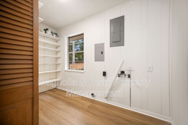 Building Photo - 207 Westwood Pl