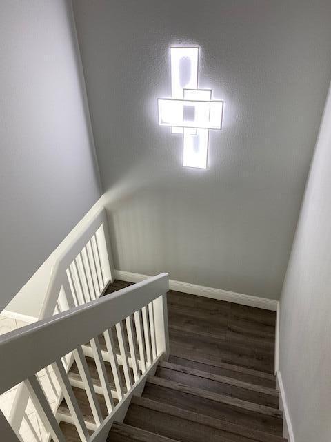 Building Photo - 1212 Vista Oaks Cir NE