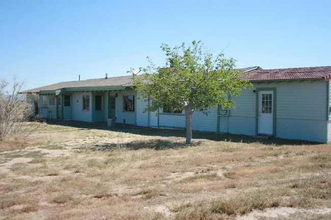 Building Photo - 21049 Ocotillo Way
