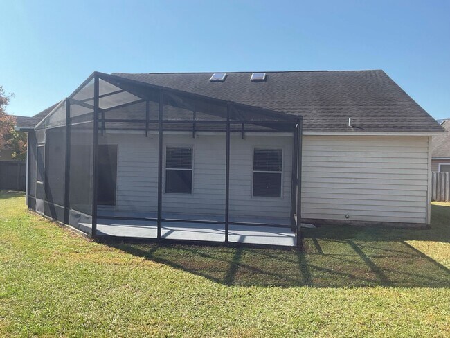 Building Photo - 10355 Little Econ St