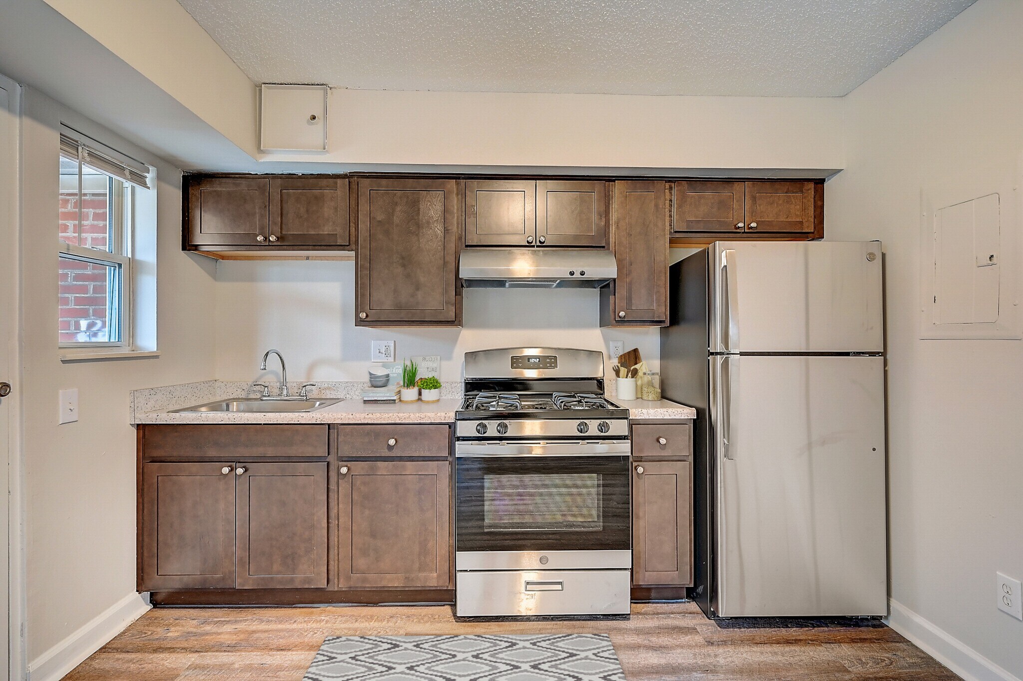 SkyView 1755 S 20th St Columbus OH 43207 Apartment Finder