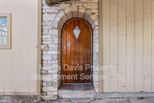 Building Photo - 1713 Cinnamon Path