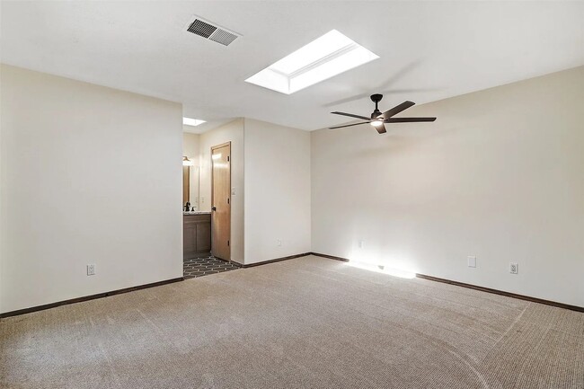 Building Photo - Completely Remodeled Stylish Home in La Vi...