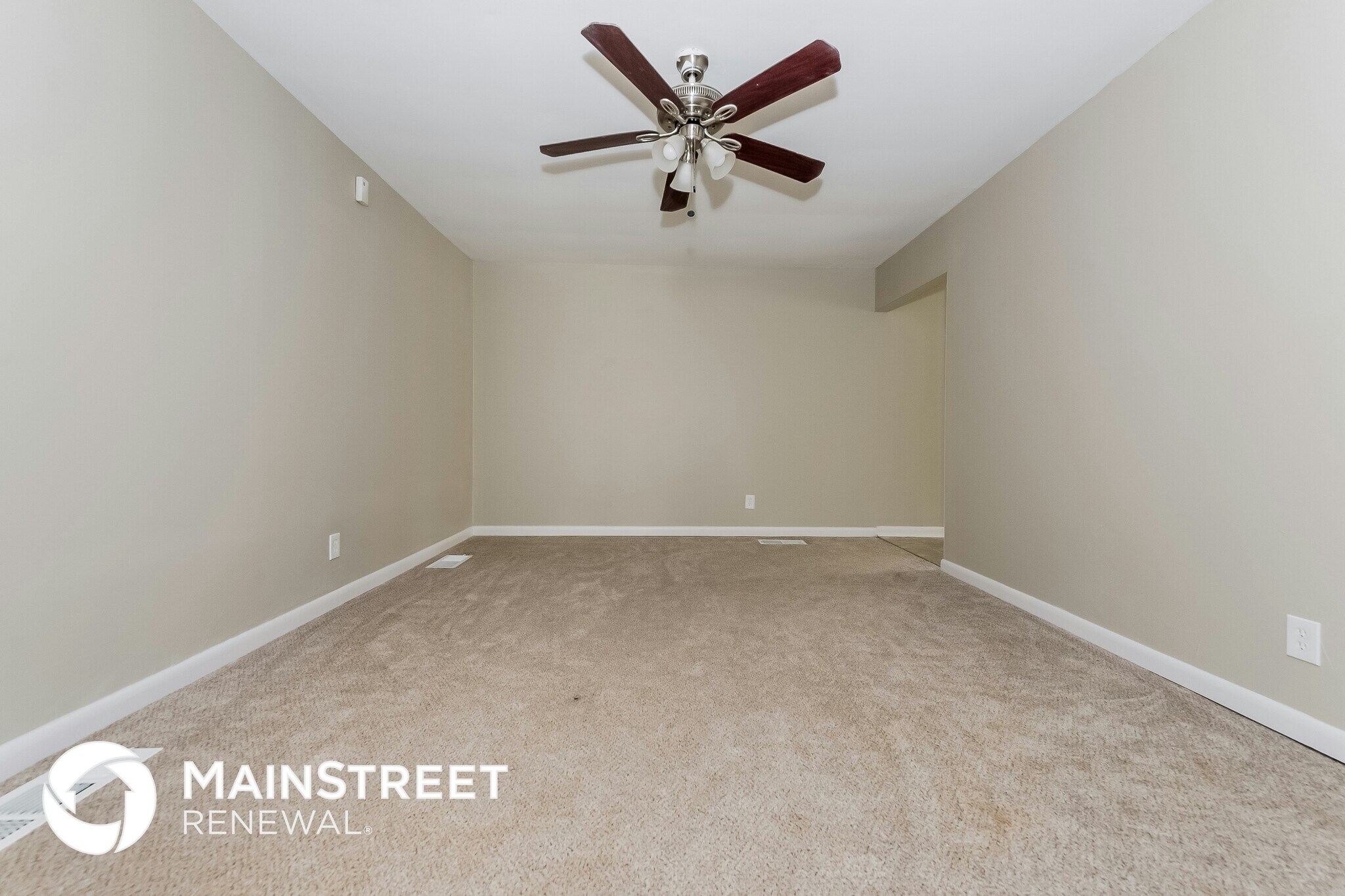 Building Photo - 6104 Holiday Blvd