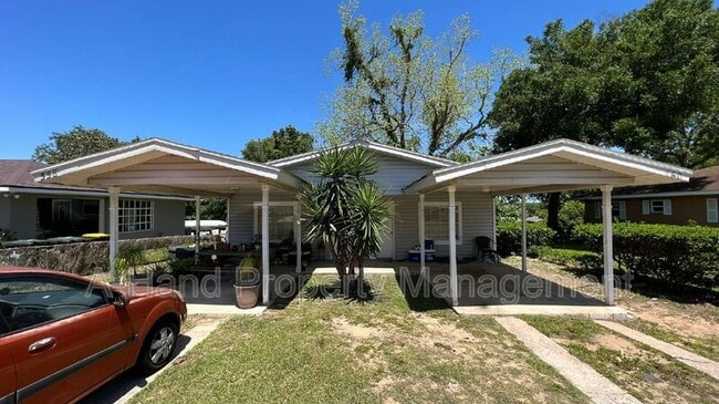 Building Photo - 558 E Desoto St