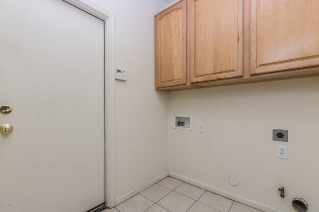 Building Photo - 24627 N 45th Dr