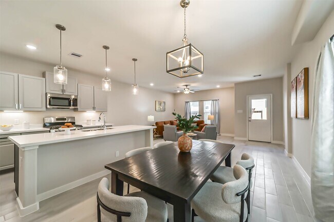 Building Photo - 3623 Pathfinder Ct