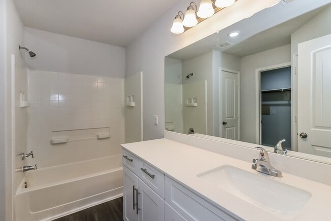 Building Photo - 2603 Montecito Ln