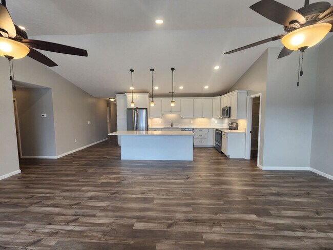 Building Photo - 3709 Joy Circle East