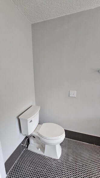 Building Photo - 13983 Summer Breeze Dr
