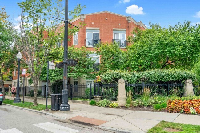 Building Photo - 1406 S Halsted St