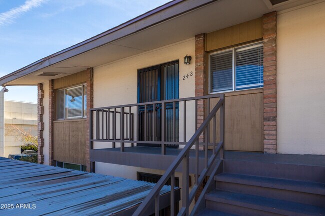 Building Photo - 4701 N 68th St