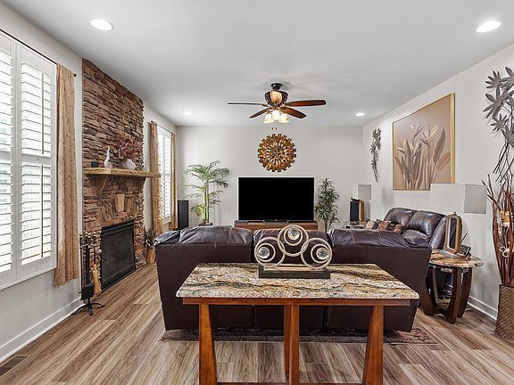 Building Photo - Build Equity While Leasing - Lease and Own...