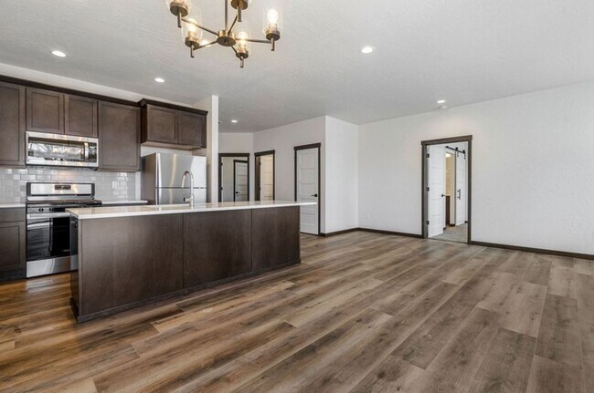 Building Photo - Newer Construction with 28X36 Shop!