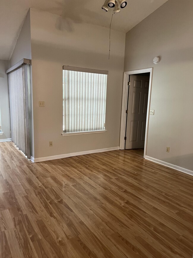 Building Photo - 1163 Green Hill Trce