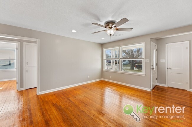 Building Photo - Well-Maintained 2-Bedroom Home – Near I-135