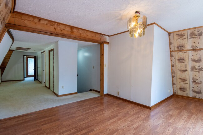 Building Photo - 2865 Old Thomson Rd