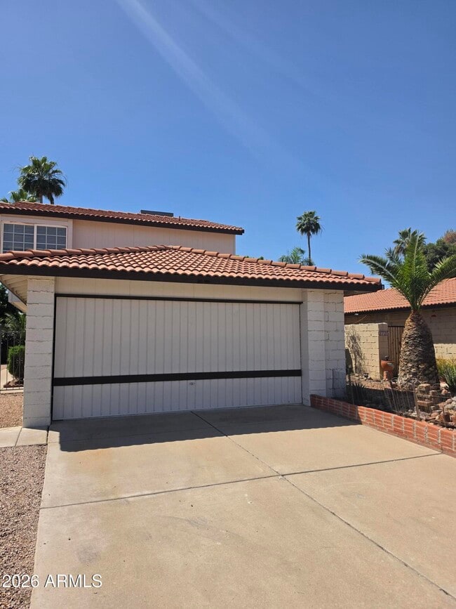 Building Photo - 2721 W Estrella Dr