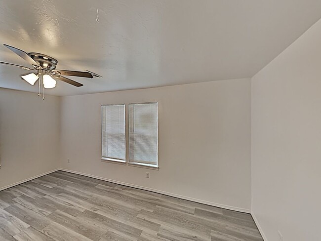 Building Photo - 1127 Arkansas St