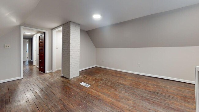 Building Photo - 3505 Meyer Ave