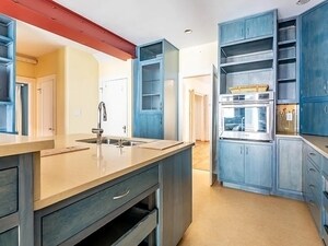 Building Photo - 524 S Highland Ave