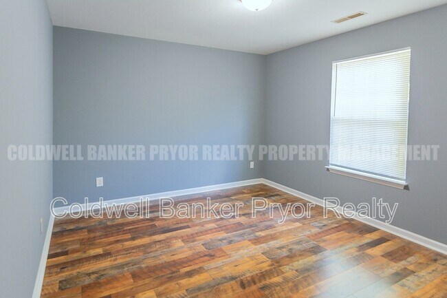 Building Photo - 8147 Karr St