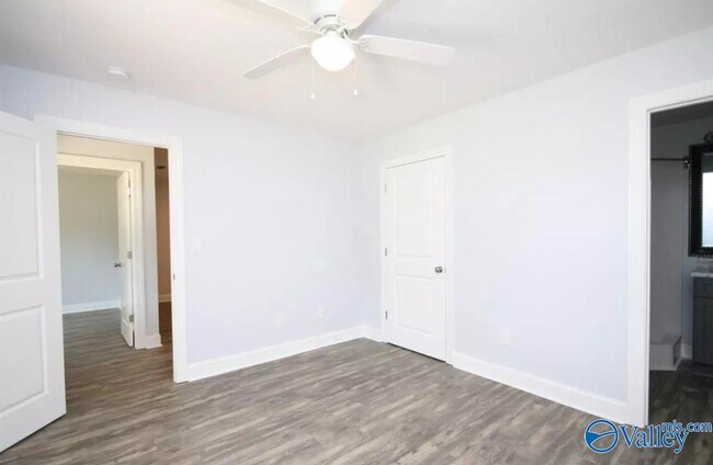 Building Photo - 100 Kaliegh Paige Cir