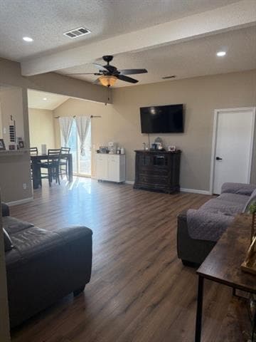 Building Photo - 604 Red Coat Ln