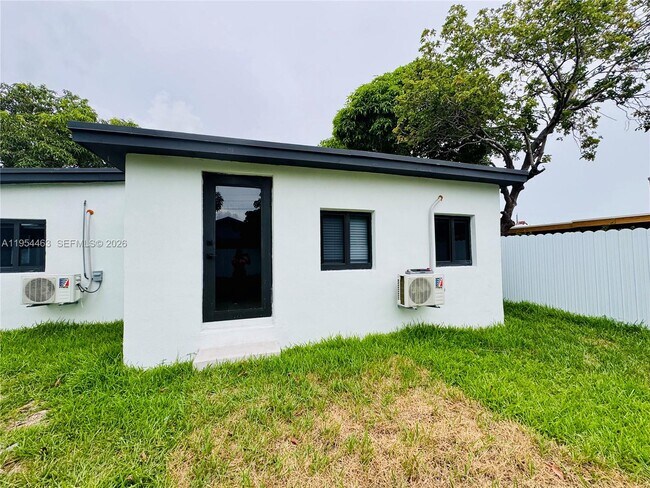 Building Photo - 7943 NW 6th Ave