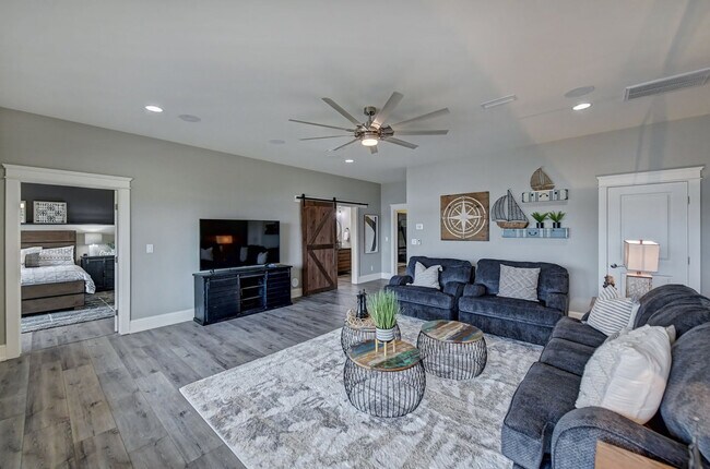 Building Photo - 136 Bridlewood Dr