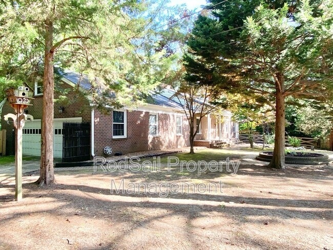 Building Photo - 15 Jordan Dr