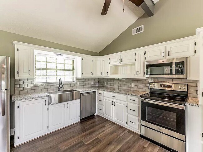 Building Photo - 50 Neiderhoffer Subdivision Rd