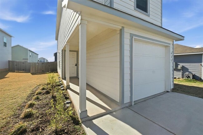 Building Photo - 625 Marty Allen Lp