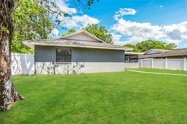 Building Photo - 5522 Fulmar Dr